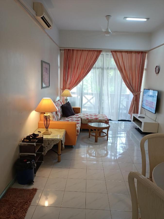 Malacca Costa Mahkotaアパートホテル エクステリア 写真