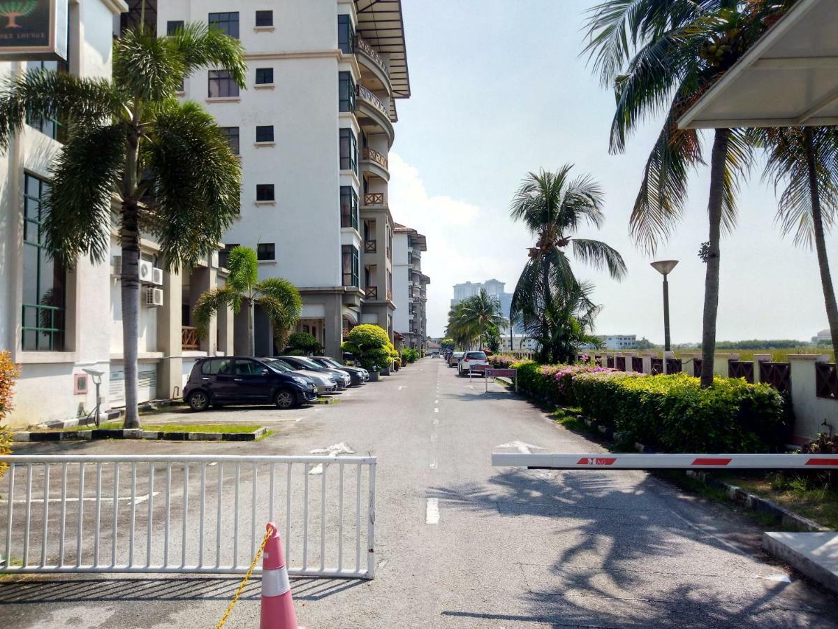 Malacca Costa Mahkotaアパートホテル エクステリア 写真