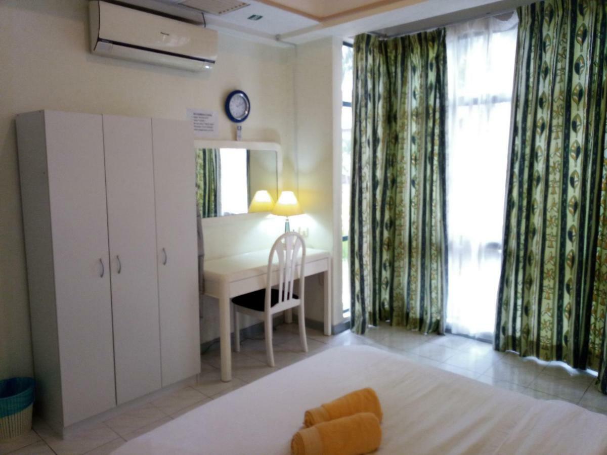 Malacca Costa Mahkotaアパートホテル エクステリア 写真
