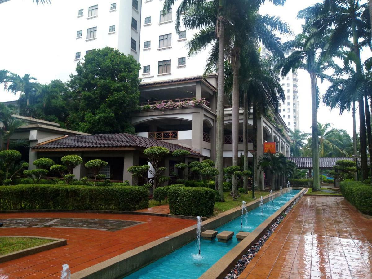 Malacca Costa Mahkotaアパートホテル エクステリア 写真
